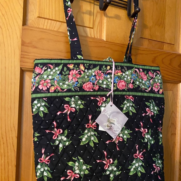 Vera Bradley Handbags - Vera Bradley set “New Hope” bag. NWT Comes with accessories as shown.